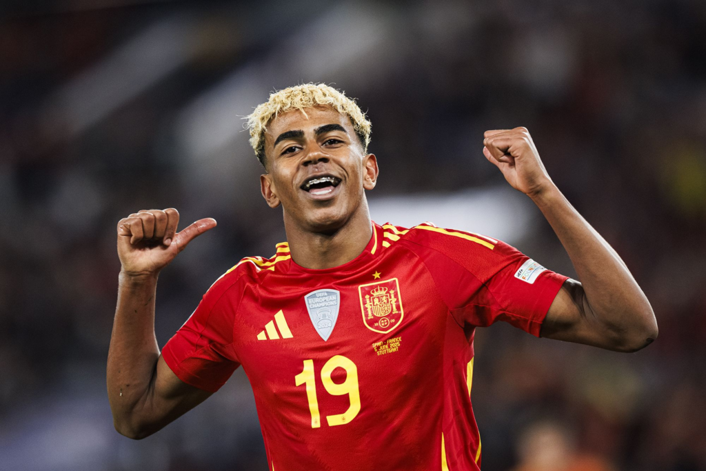 lamine yamal play with spain