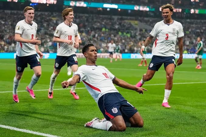  Jude Bellingham scored twice as England came from behind to defeat Norway 2-1 after extra time and secure a place in the 2026 FIFA World Cup semi-finals.